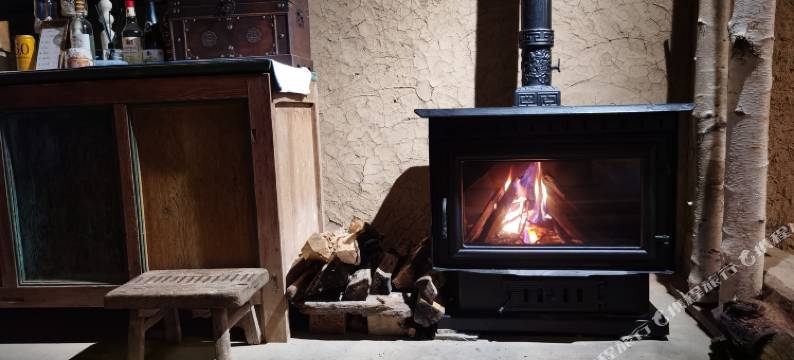 丹巴风在甲居静宿书房图片