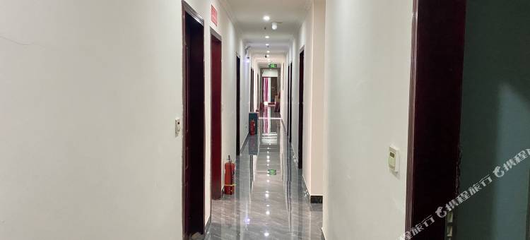 OYO达州西都商务宾馆(客运西站店)图片