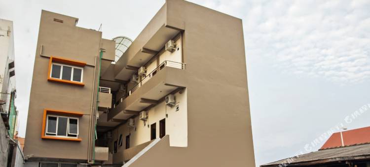 Hotel O 丁达住宅伊斯兰旅馆(RedDoorz Syariah at Dinda Residence)图片