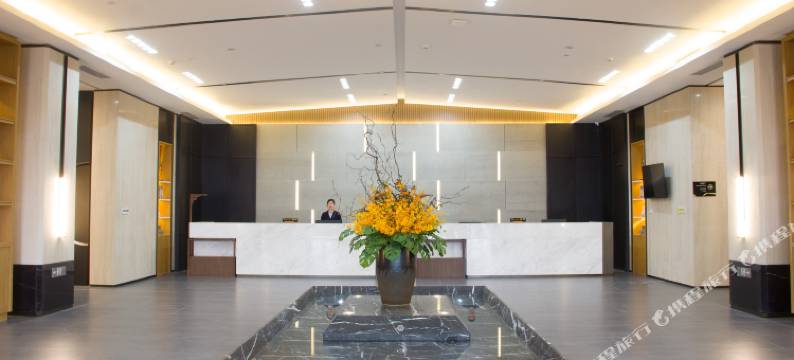 橙乡大酒店(信丰高铁西站店)图片