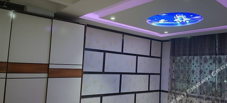 爱琴主题酒店(洪南路店)图片