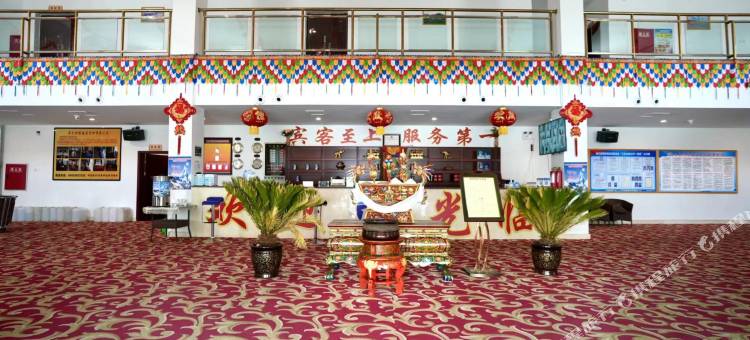 岗巴朗塔酒店图片