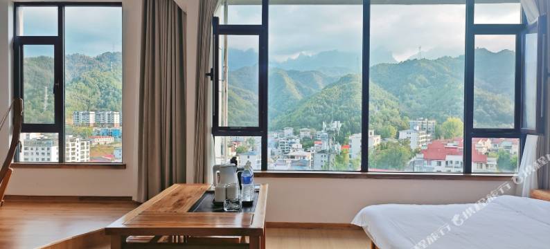 懒云窝民宿(洛阳栾川老君山景区店)图片