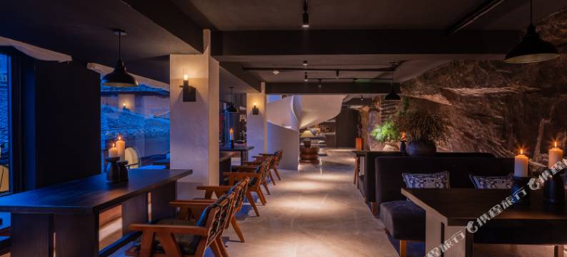 鸾喜·隐奢私汤全景民宿(西江千户苗寨观景台店)图片