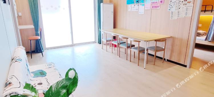 小逸青旅民宿(徐州火车站店)图片