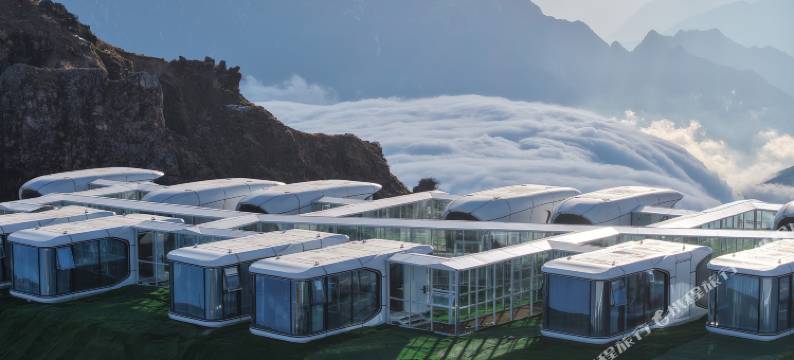 牛背山高原驿站图片