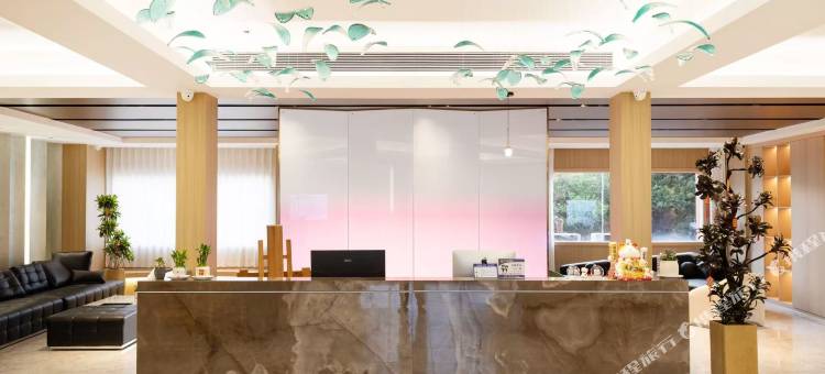 沃德踏浪酒店(青岛崂山风景区仰口沙滩店)图片