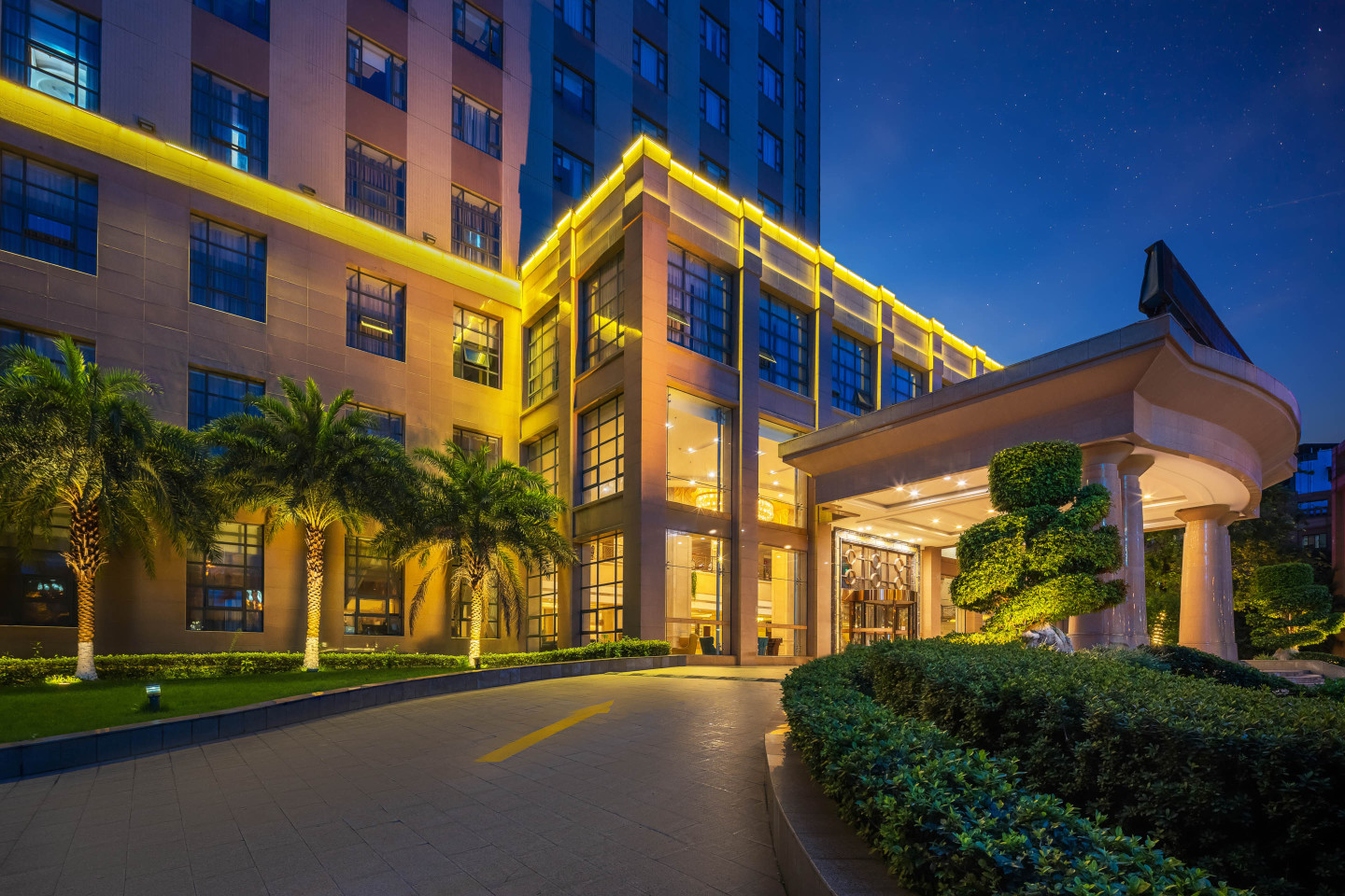 Venie Hotel Over view