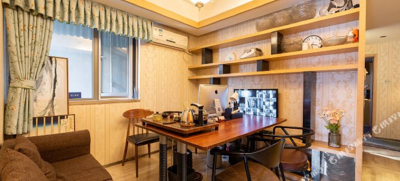 成都水晶名仕阁国际公寓图片