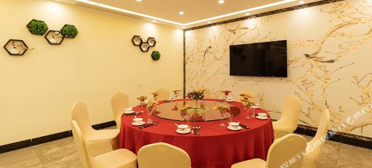 江门朗廷酒店(江门汇悦大融城五邑华侨广场店)图片