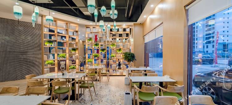 鹿鸣智慧酒店(邓州广亿不夜城店)图片