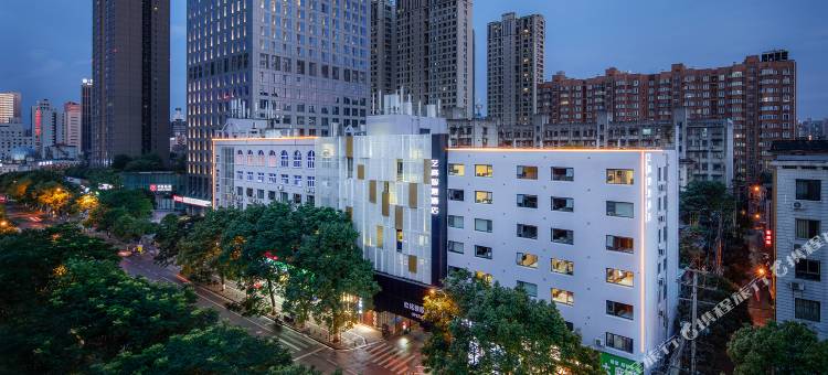 长沙艺高智慧酒店(五一广场窑岭湘雅二医院地铁站店)图片