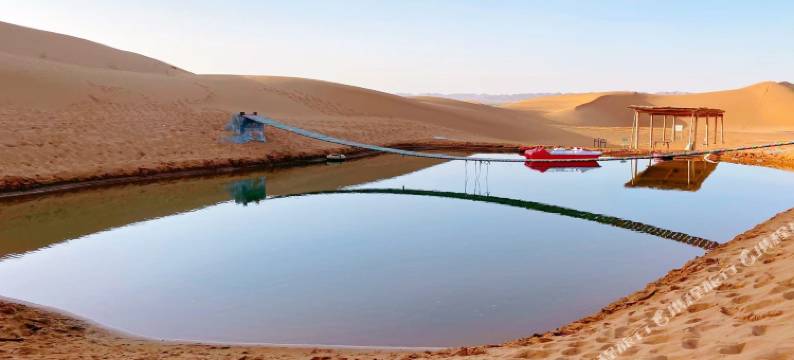 腾格里沙漠星空露营营地图片