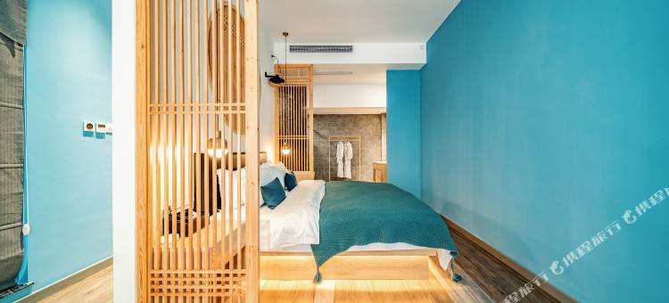 峨眉山印主题山与湖酒店图片