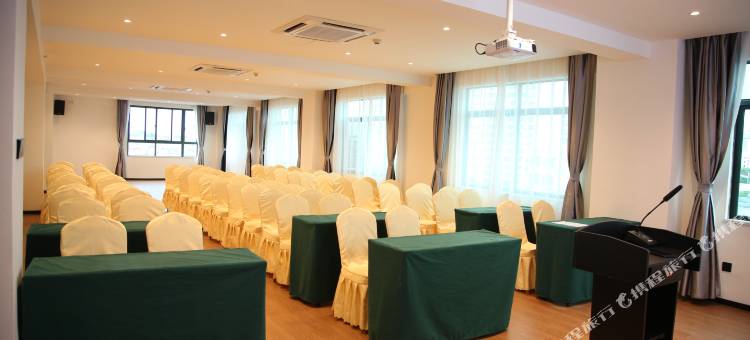 柏曼酒店(儋州那大夏日广场店)图片