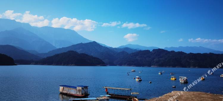 瓦屋山雅水琴客栈图片