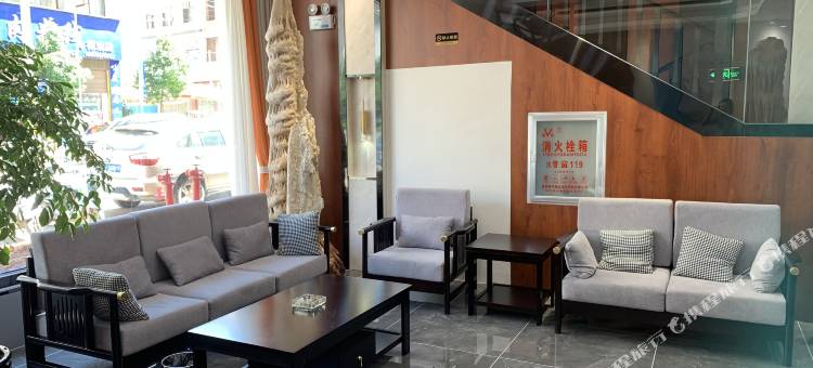锦瑞酒店(禄劝汽车客运站店)图片