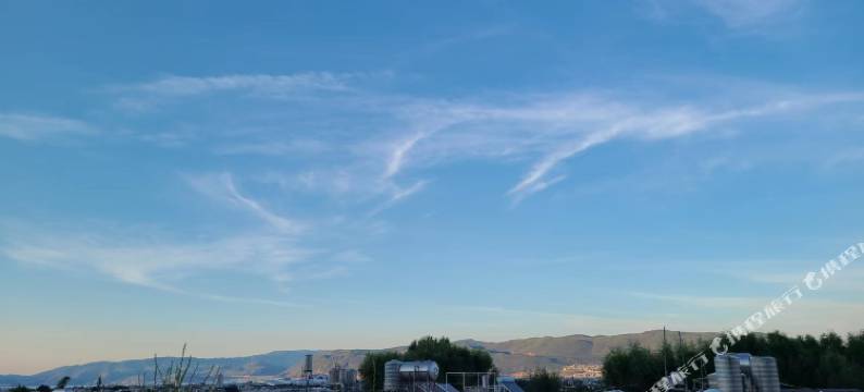 大理古城人民路花照影客栈图片