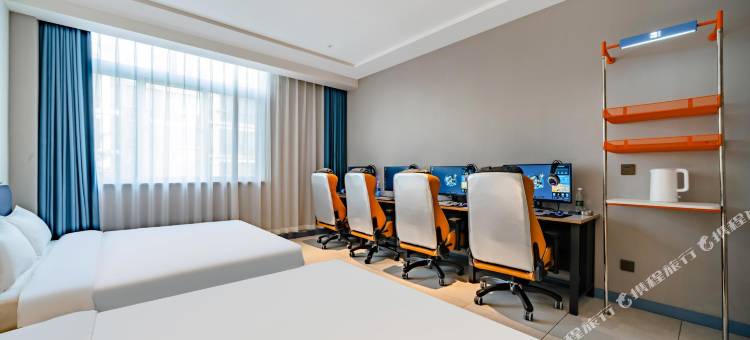 网鱼电竞酒店(南京江宁东山地铁站店)图片