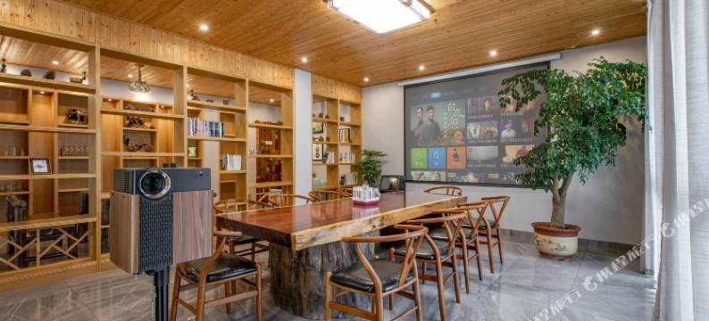 安吉有一间·临溪·星空泳池亲子民宿(天目山漂流店)图片
