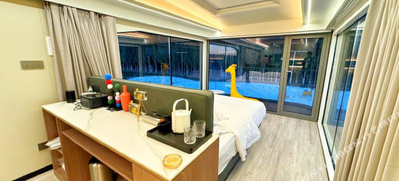 漠海山境露营基地图片