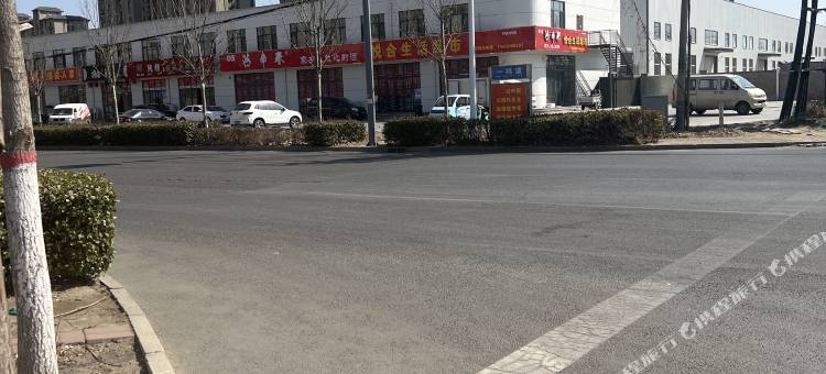 蓝鲸鸣海酒店图片