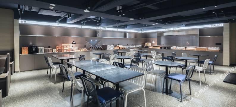 济南奥体中心龙湖天街轻居酒店图片