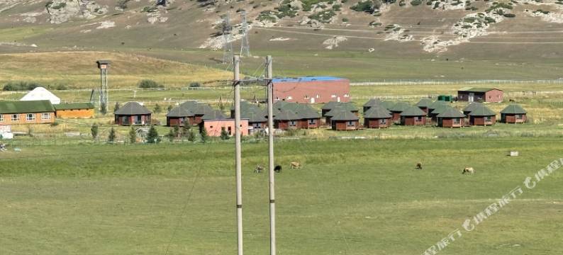 喀纳斯石人山庄图片