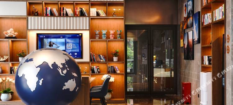 凯里亚德酒店(西双版纳景洪告庄星光夜市店)图片