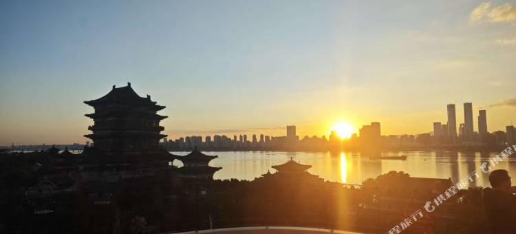 一镜收江阁(南昌滕王阁旅游区万寿宫地铁站店)图片