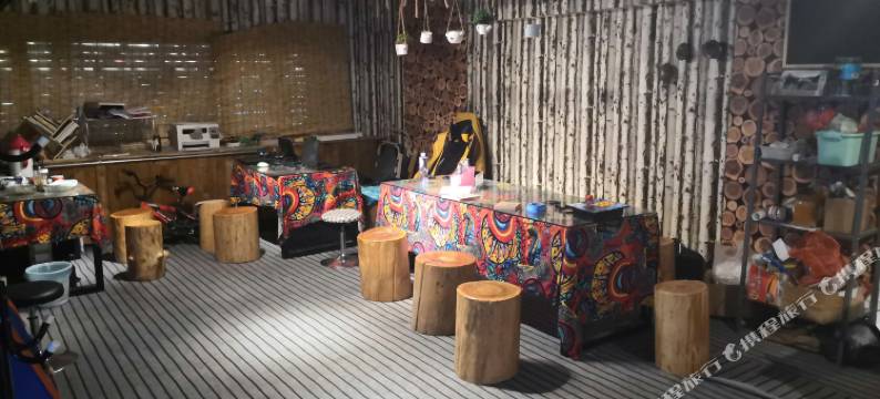 大山青年旅馆(二道白河长白山高铁站店)图片