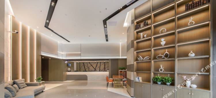 如家睿柏·云酒店(武汉吴家山东吴大道轻轨站店)图片