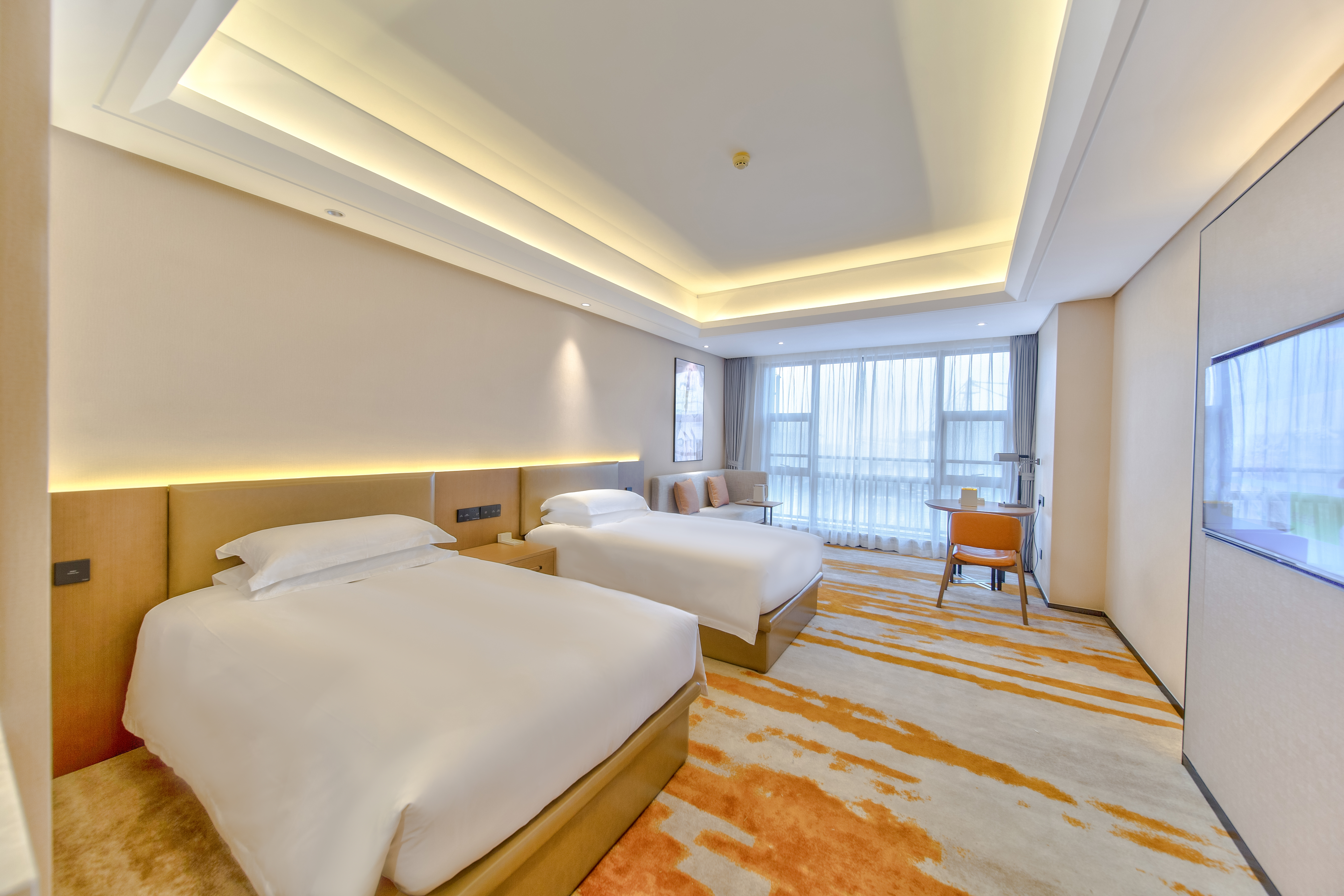 Vanwarm Hotel Over view