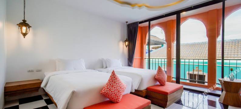 哈利吉马斯酒店(Khaleej Mass Hotel Patong)图片