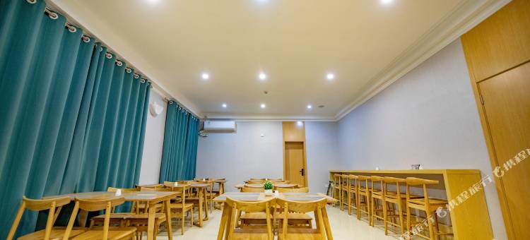 尼罗亚商务酒店(阜阳师范大学清河校区店)图片