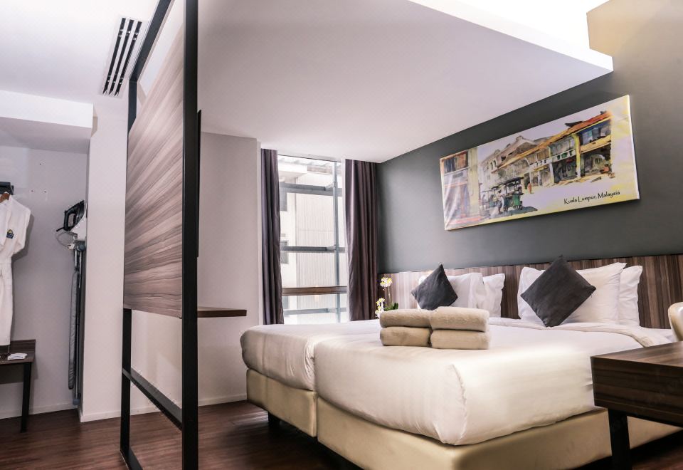 Days Hotel & Suites by Wyndham KL (Chan Sow Lin MRT/LRT) Hotel Overview