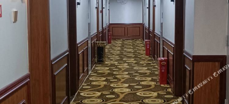 尊悦主题酒店图片