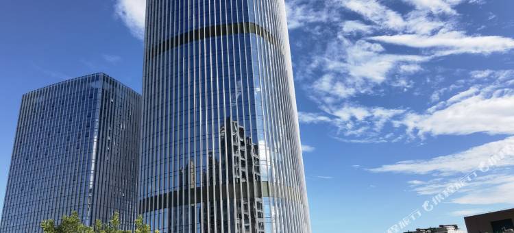 柏圣漫智慧服务公寓(中山石岐完美金鹰广场店)图片