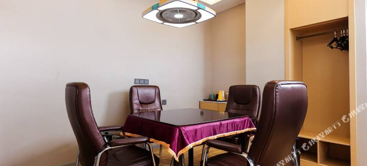 白玉兰酒店(长沙省政府桂花坪地铁站店)图片