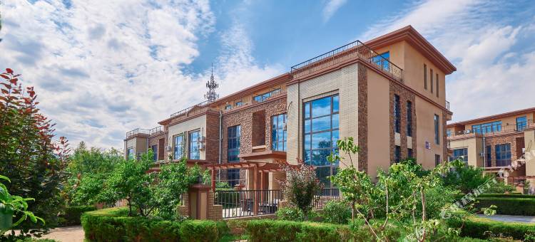 漫葡天沐养颜温泉酒店(看见贺兰演艺小镇镇北堡西部影城店)图片