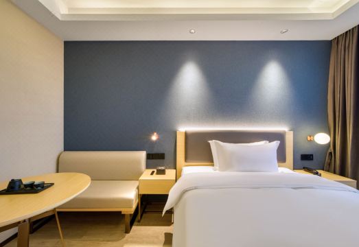 Elong Anyue Hotel (Shanghai Pudong Avenue Xiepu Road Subway Station)Hotel Overview