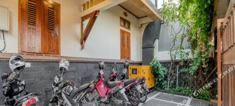 红多兹Plus酒店-近勒普杨冈车站4号(RedDoorz Plus Near Lempuyangan Station 4)图片