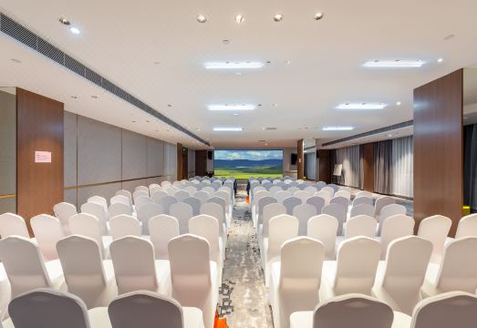 Ying Hotel Hotel Overview