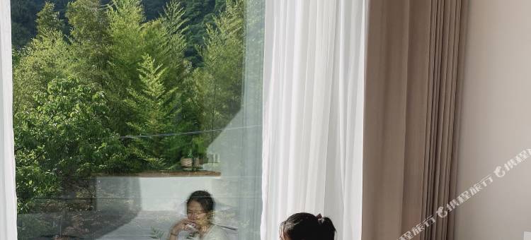 泾县月亮湾归来山居花园美宿图片