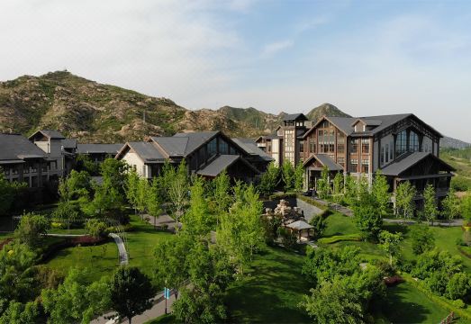 RoEasy Country Inn Over view