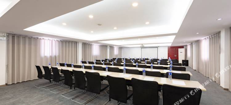 怡莱酒店(武汉现代光谷世贸中心店)图片