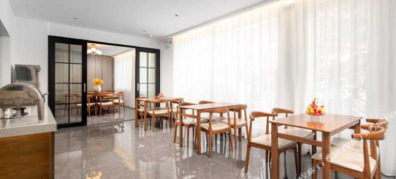 香格里拉归莳plateau resort hotel 美宿(独克宗月光广场店)图片