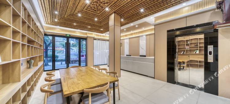 创e家宏泰酒店(丽水高铁站店)图片