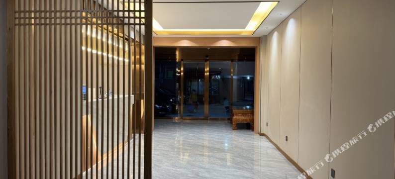 若尔盖唐克大酒店图片