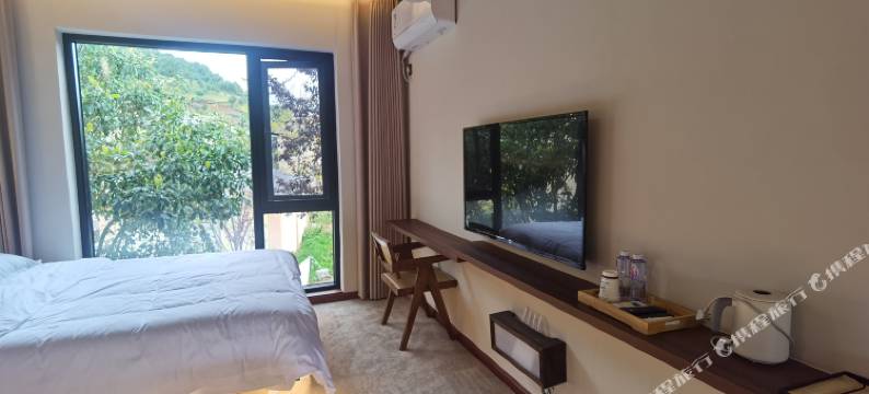 云岸山居民宿(昭通大山包店)图片